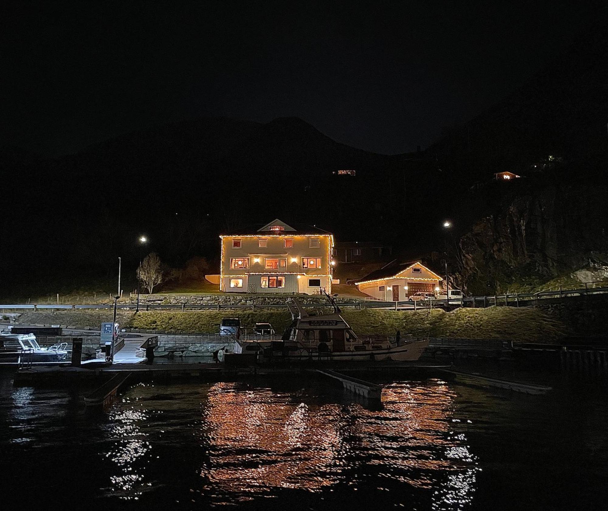 Svingen Guesthouse - Panoramic Fjord Views In Flam Flåm Exterior foto