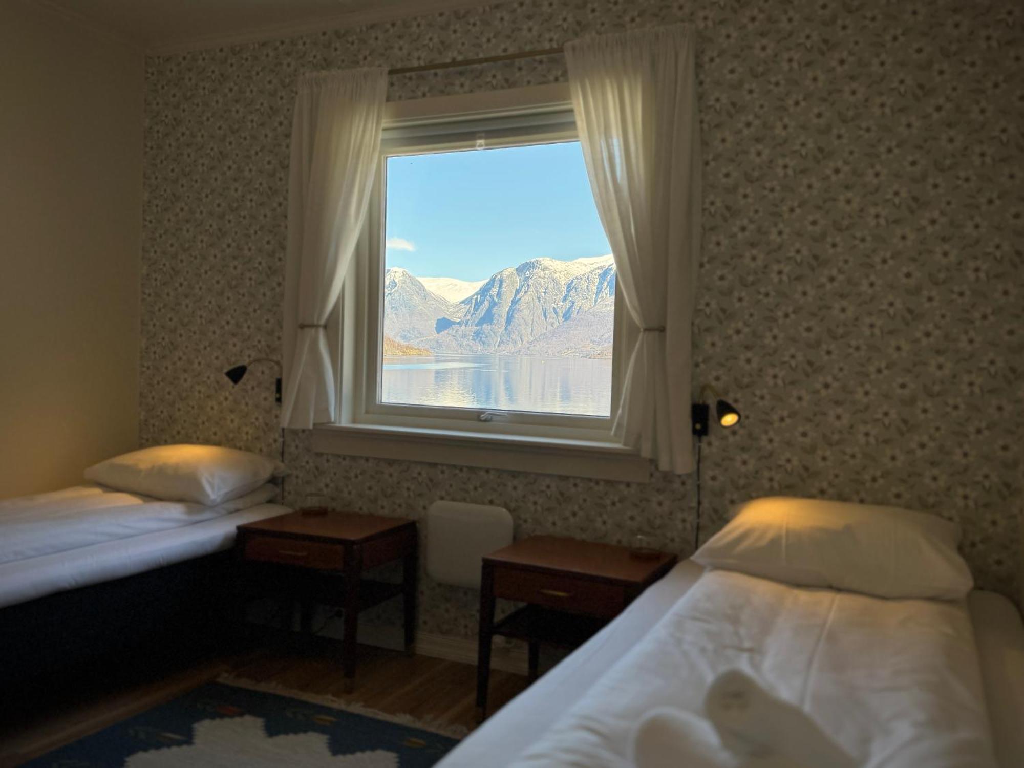 Svingen Guesthouse - Panoramic Fjord Views In Flam Flåm Exterior foto
