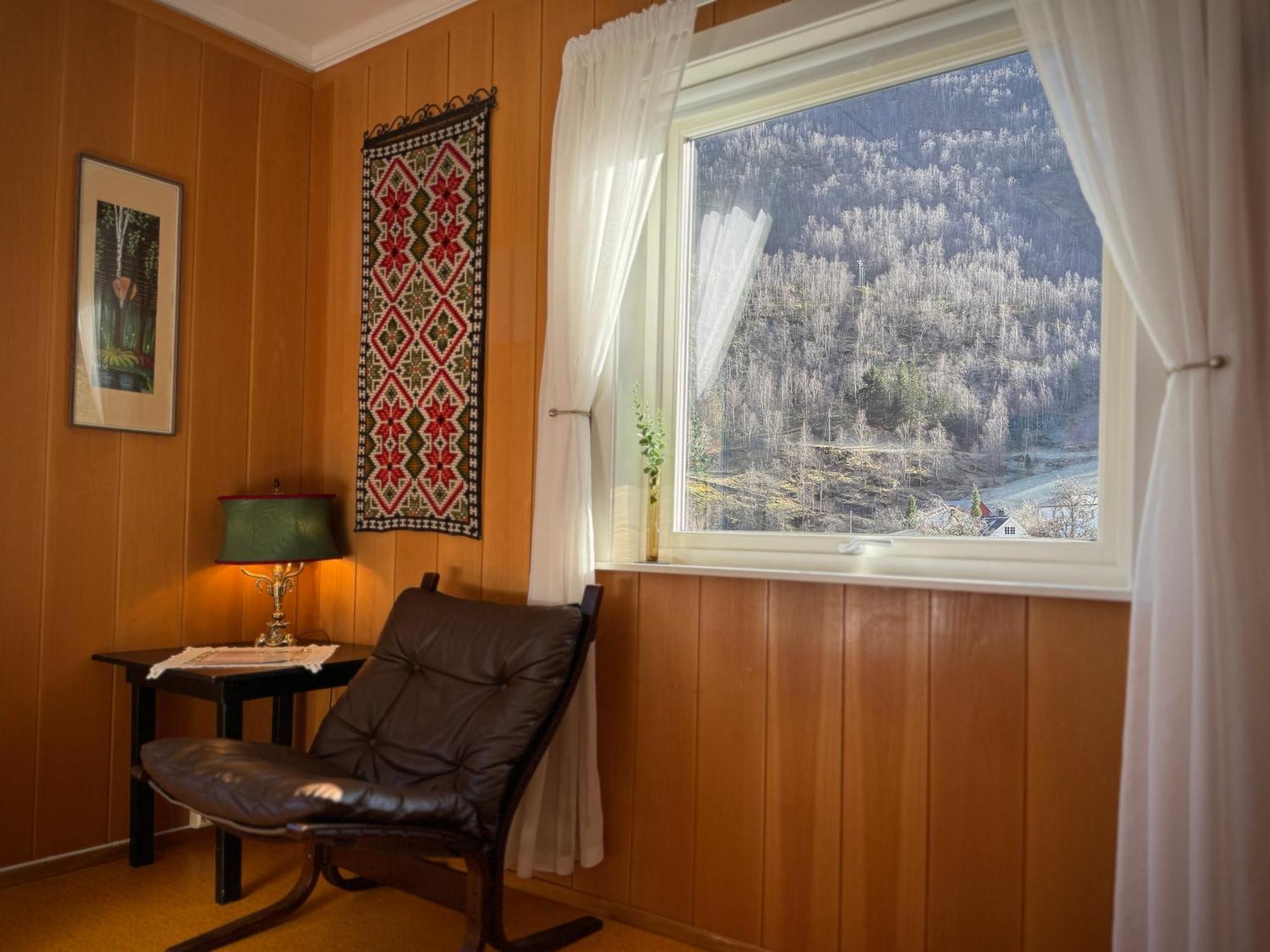Svingen Guesthouse - Panoramic Fjord Views In Flam Flåm Exterior foto